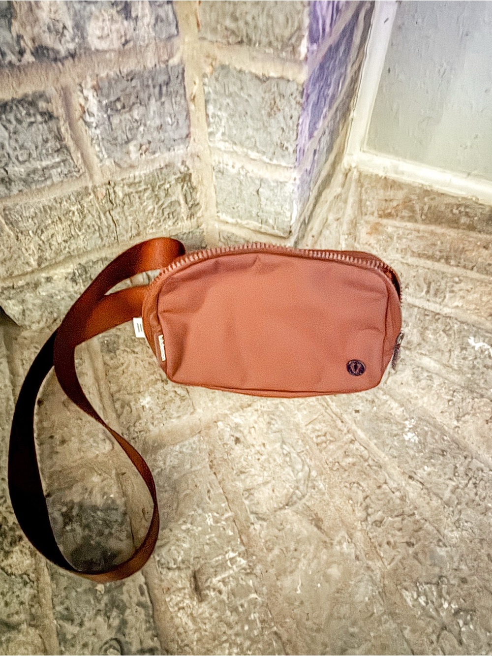 Lululemon Athletica Everywhere Belt Bag in Espresso